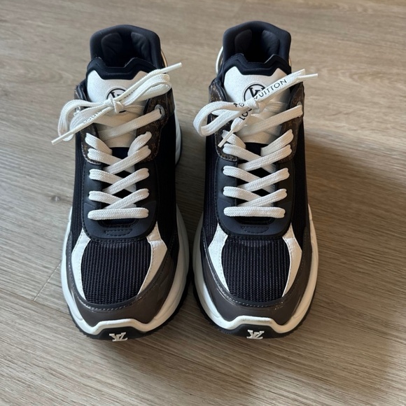 Louis Vuitton Run 55 Sneaker - Picture 1 of 8
